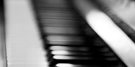 Piano B&W