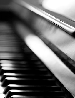 Piano B&W