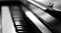 Piano B&W