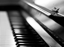 Piano B&W