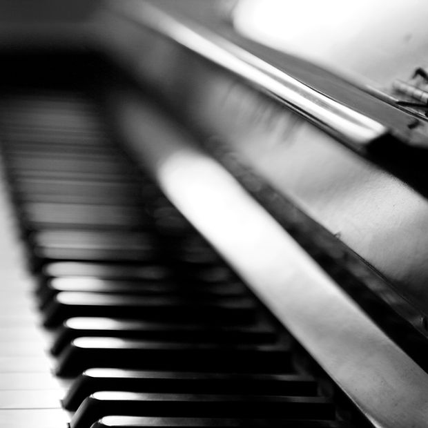 Piano B&W