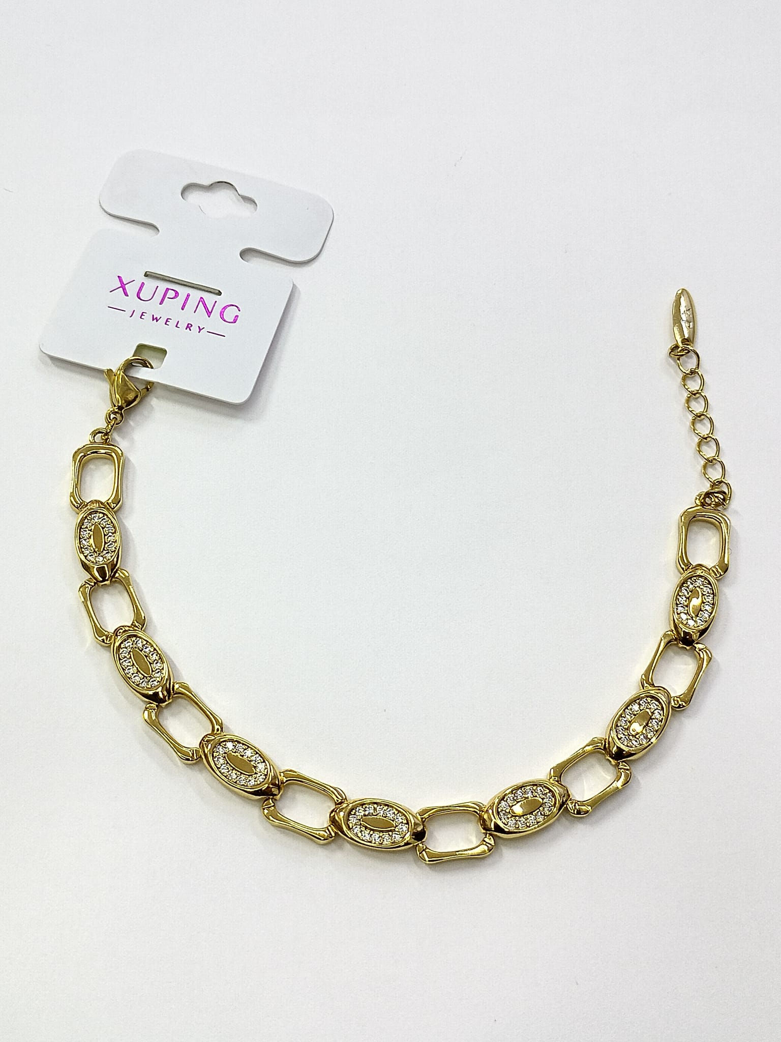 Işıltılı Ritim: Sıralı Oval Motifli ve Kristal Detaylı Xuping Premium Tasarım