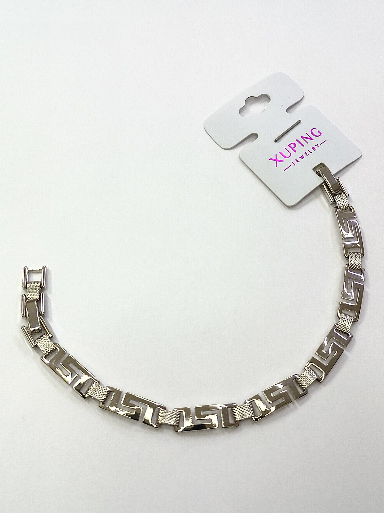 Antik Dokunuş: Grek Anahtarı Motifli ve Örgü Detaylı Premium Silver Tasarım