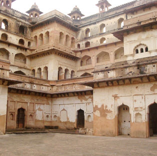 View of courtyard inside Raja Mahal