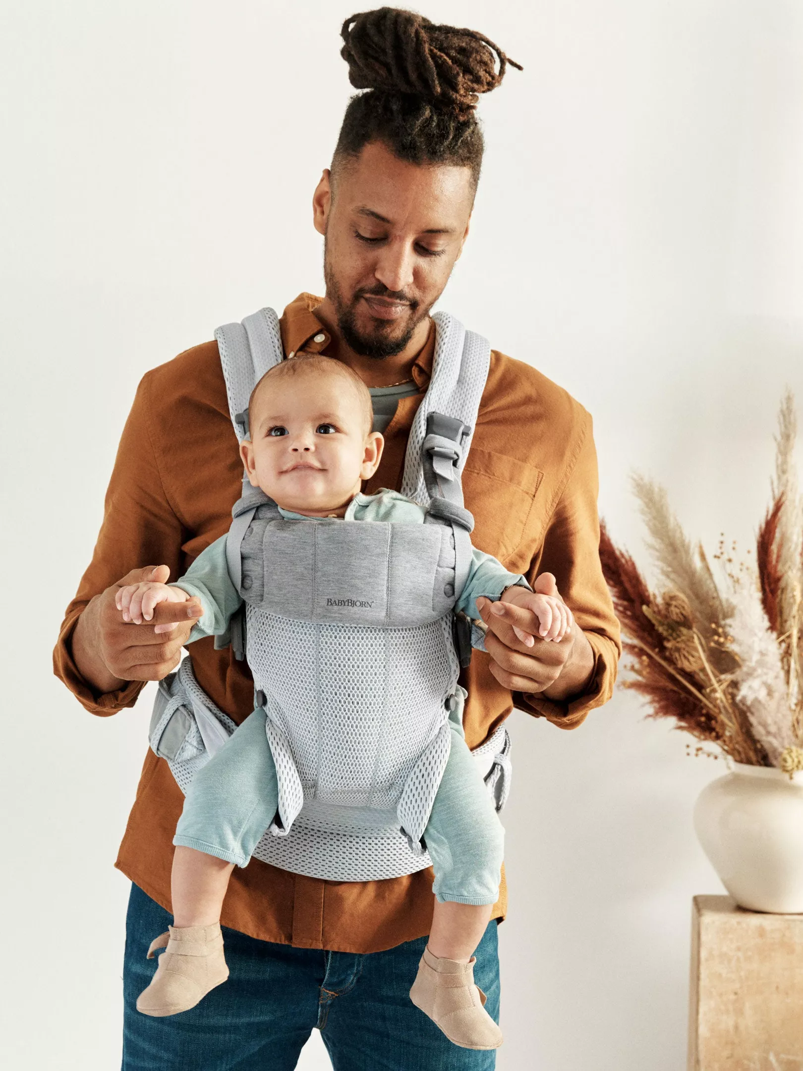 a.storyblok.webp babybiorn-palermo-studer-studer kids.webp marsupio.webp