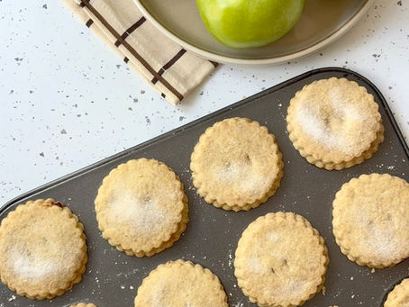The Easiest Mini Homemade Apple Pies Recipe