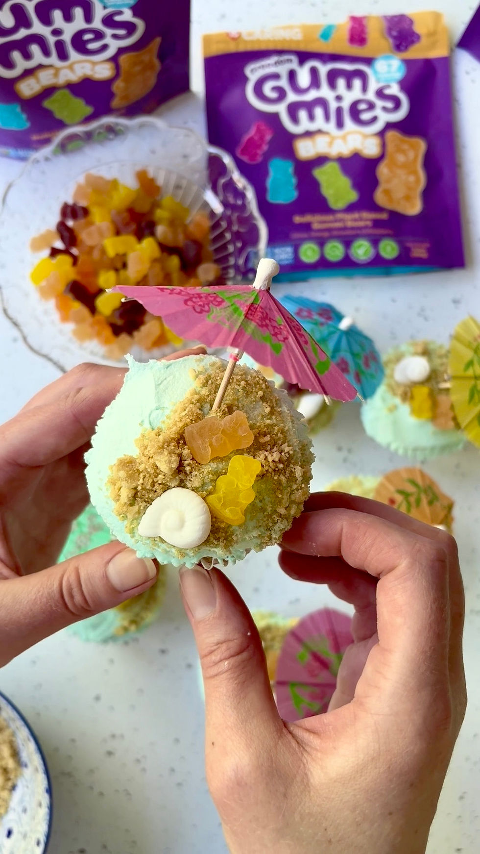 Easy Bears on the Beach Vanilla Cupcakes