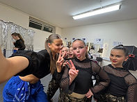 Show Photo