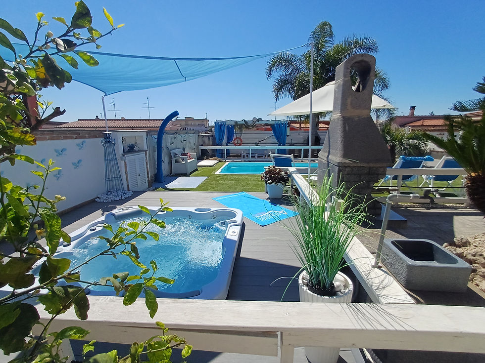 Piscina - Vasca Idromassaggio - Giardino