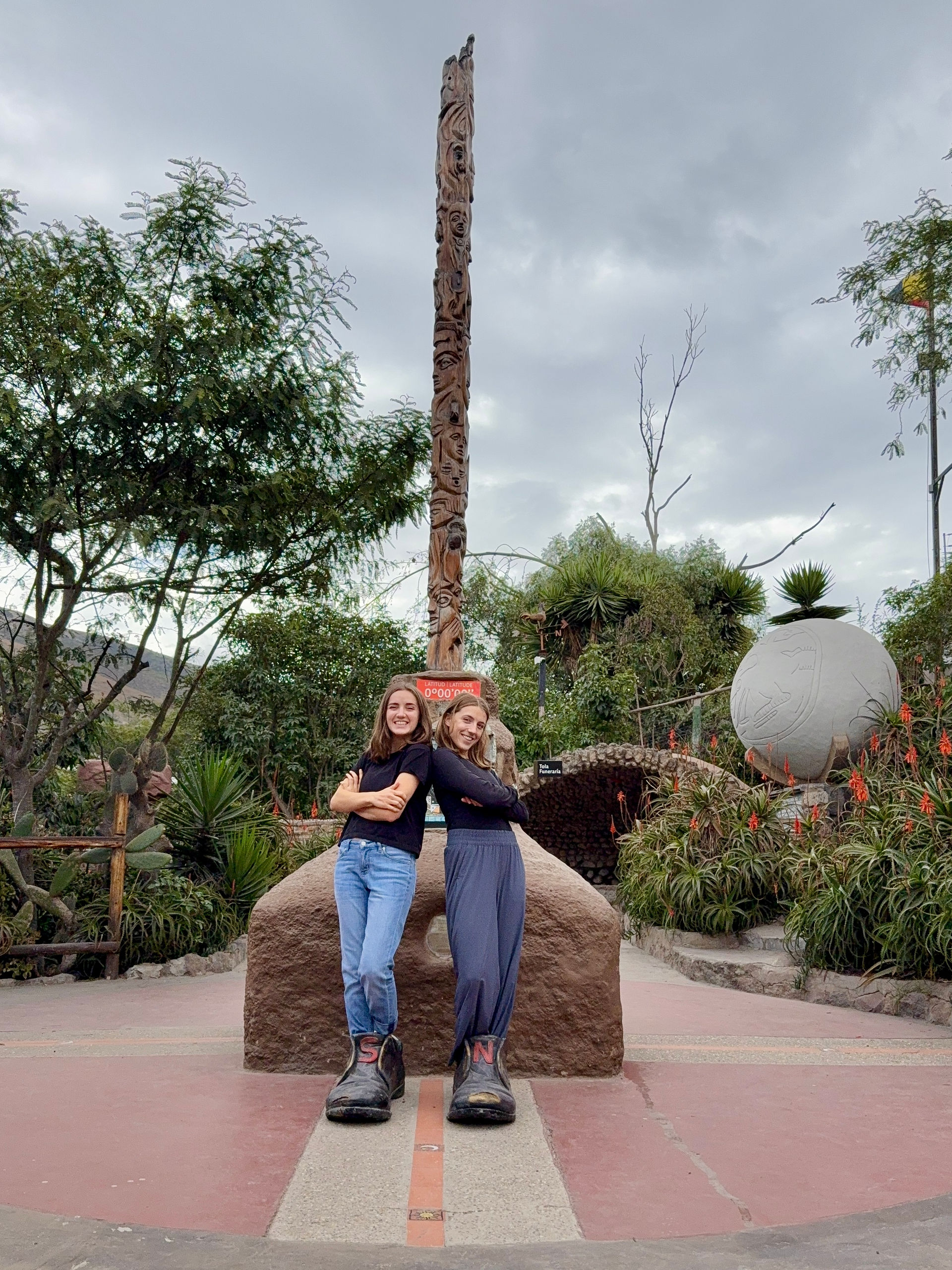 Museo Intiñan - Equator monument