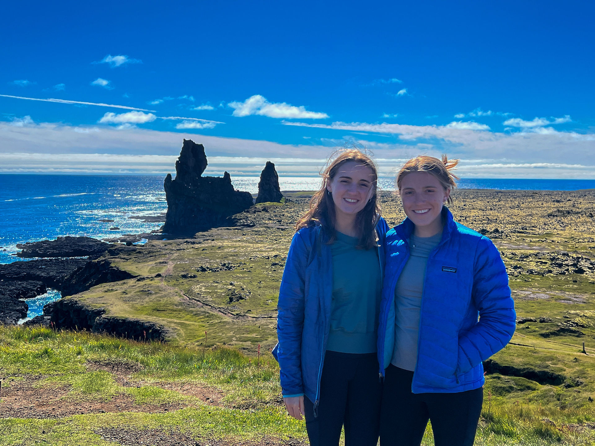 Lóngrangar Cliffs