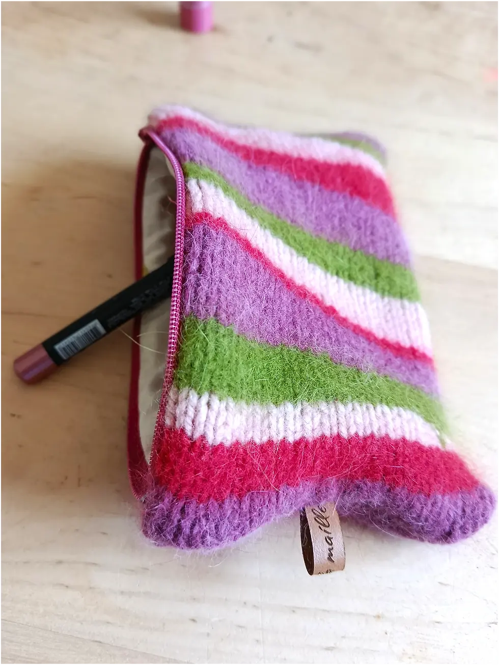 Pochette feutrée nomade tamaris rose vert violet blanc