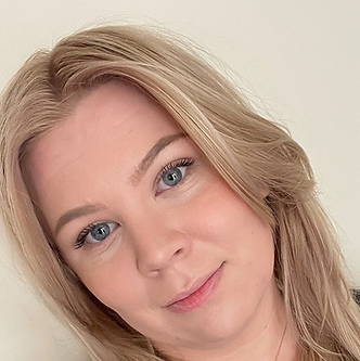 Dannielle Holroyd.png