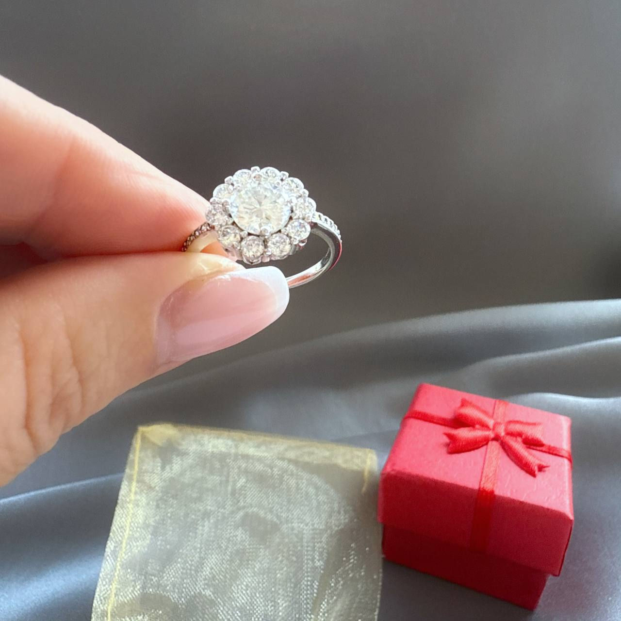 Diamond silver ring flower 1 carat