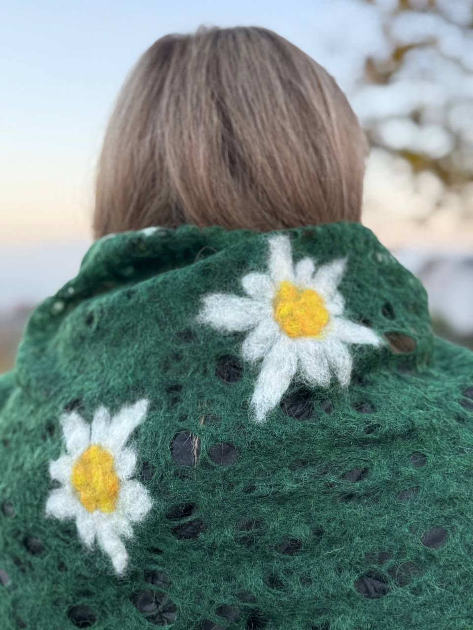 Miniature : Deep green rectangle mohair scarf with felted Edelweiss flowers closeup on Edelweiss
