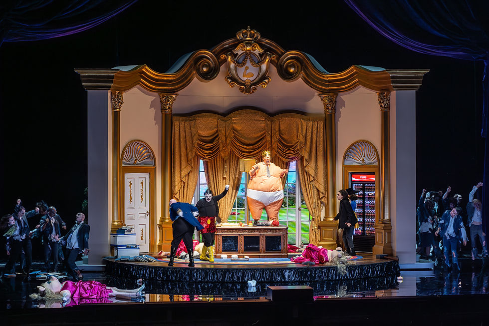 “总统国王”与他的两大护法 © Tanja Dorendorf