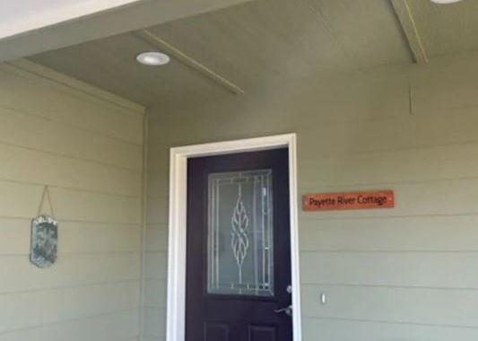 Amateur photos of entrance Airbnb
