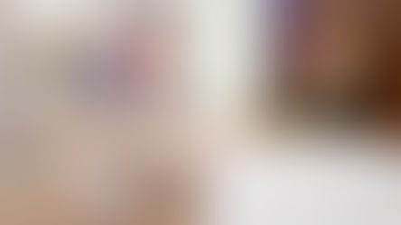 El arzobispo Samuel Aquila da una bendición especial para los trabajadores de salud