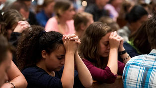 ¿Cómo ayuda la oración de intercesión a los enfermos?