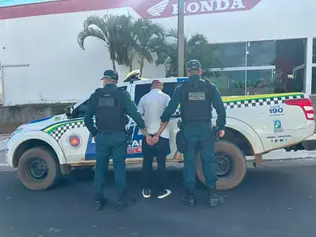 Homem é esfaqueado após discussão durante partida de baralho em Pedro II; acusado é preso pela polícia militar