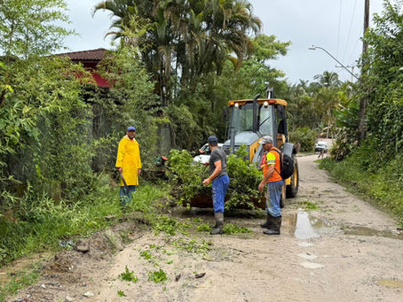 Sesep realiza ações de limpeza em bairros após chuvas