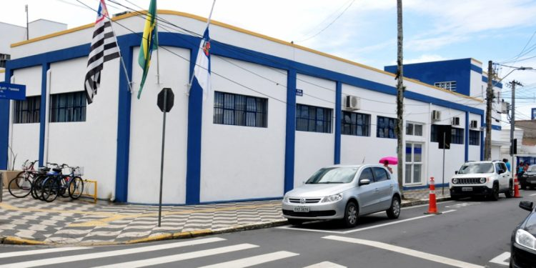 Prefeitura de Caraguatatuba promove II Fórum Municipal de HIV/AIDS para profissionais da saúde