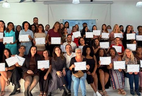 Fundo Social reúne mais de 100 alunos na formatura dos cursos do semestre no Centro Comunitário Cultural e Social do Morro do Algodão