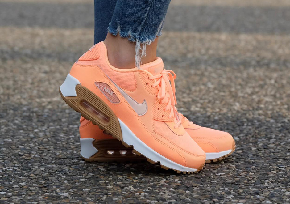 air max laranja fluorescente