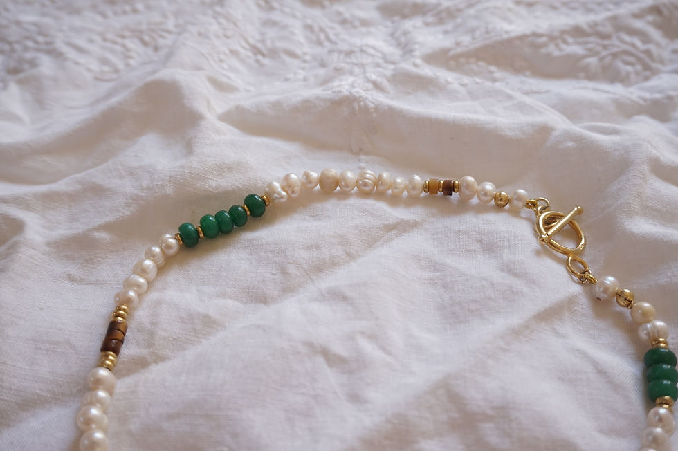 Miniatura: Collana di perle e agata