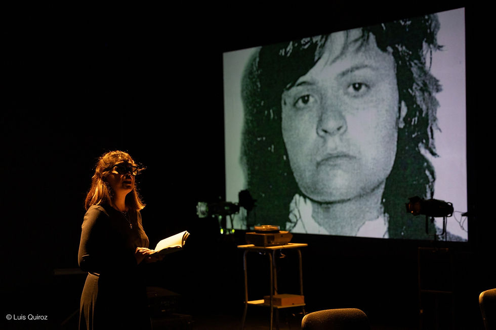 VUELOS NOCTURNOS SOBRE UN MAR SIN FONDO. Foto Luis Quiiroz