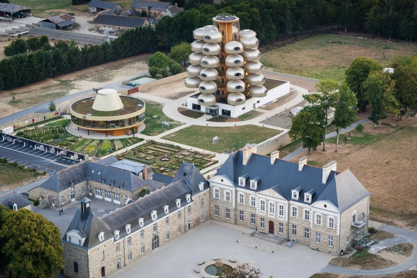 drone mariage Le Domaine du Château des Pères