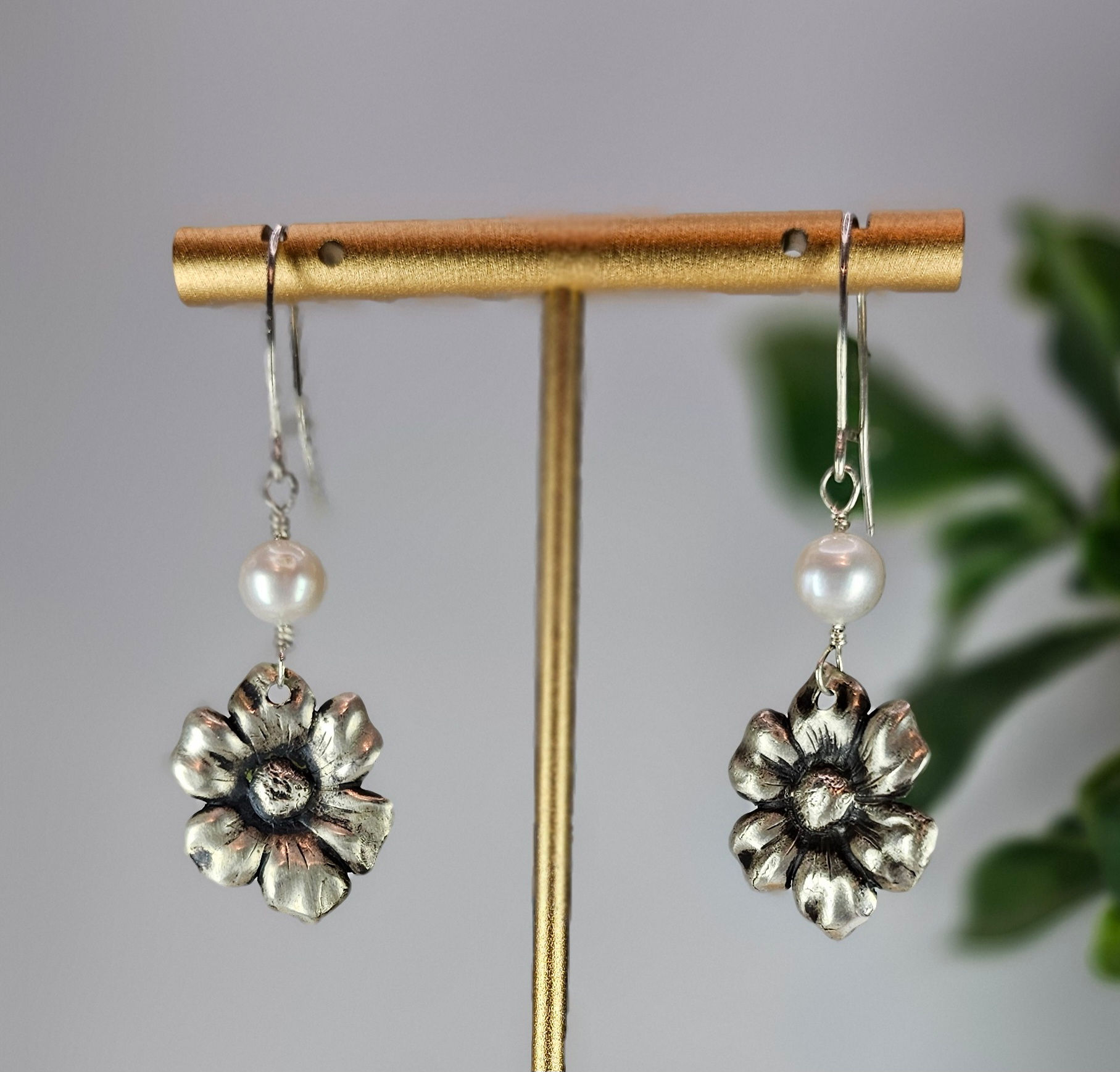 Floral and pearl earrings