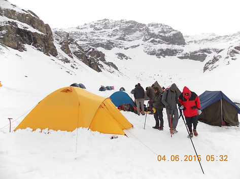 4 season tent Yamiter.jpeg