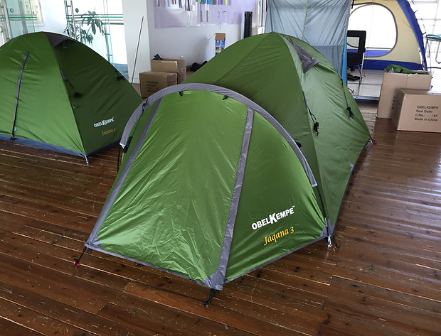 Camping tent for 3 person
