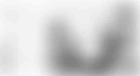 Majka fotografira mladenku s gostima na vjenčanju u Zagrebu