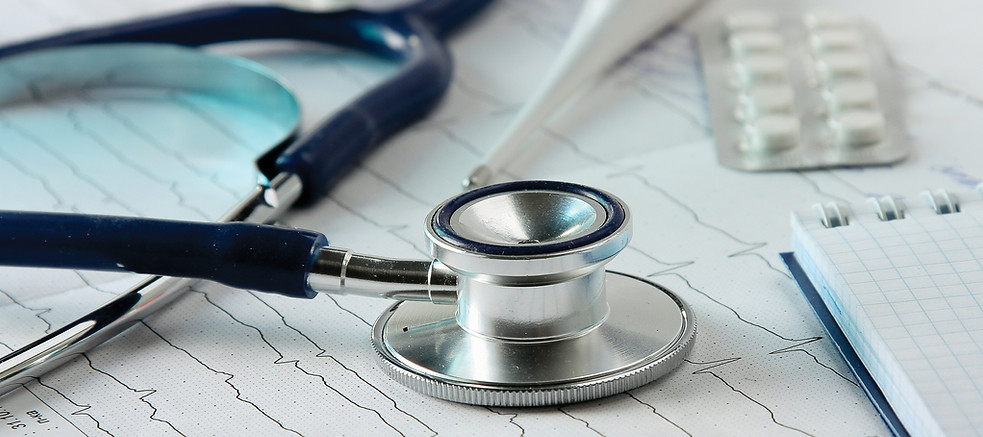Stetoskop na Cardiogram