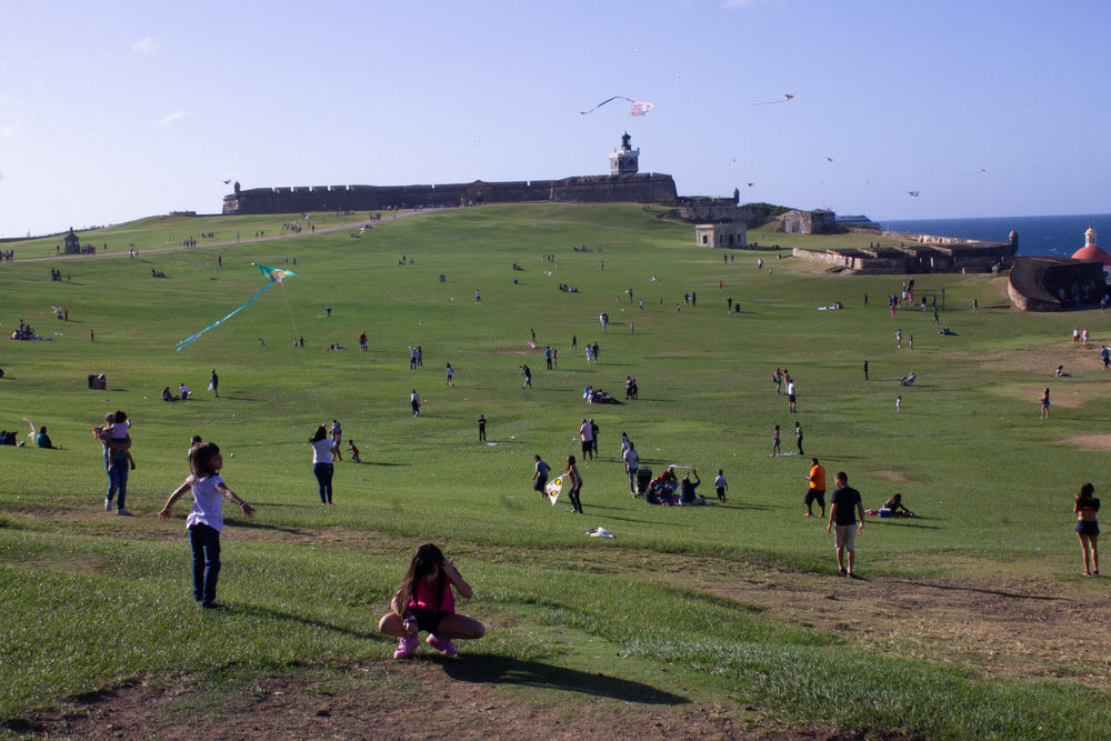 Kite flying at El Moro