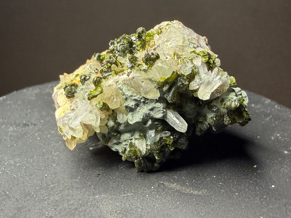 Thumbnail: Epidote