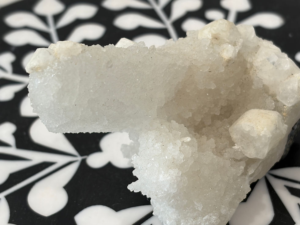 Thumbnail: Calcite on Quartz