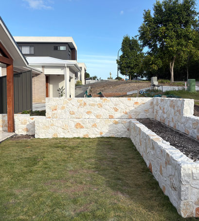Lamond Random Loose Stone Cladding Retaining Wall
Teralba,NSW