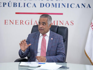 Ministro Santos dice proyecto de reforma a Ley Minera será presentado dentro de 60 a 90 días