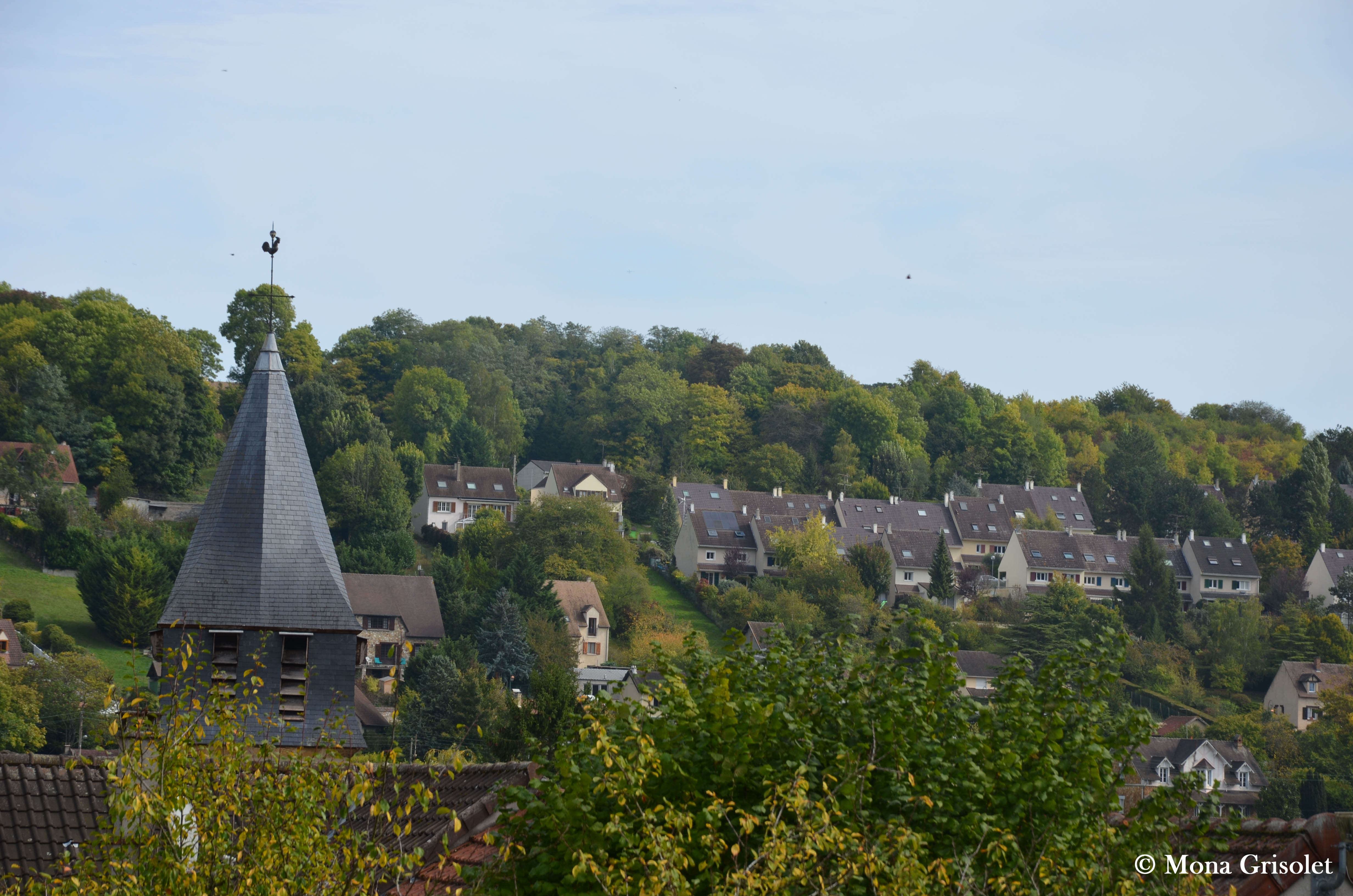 Le clocher et la vallée, La Falaise