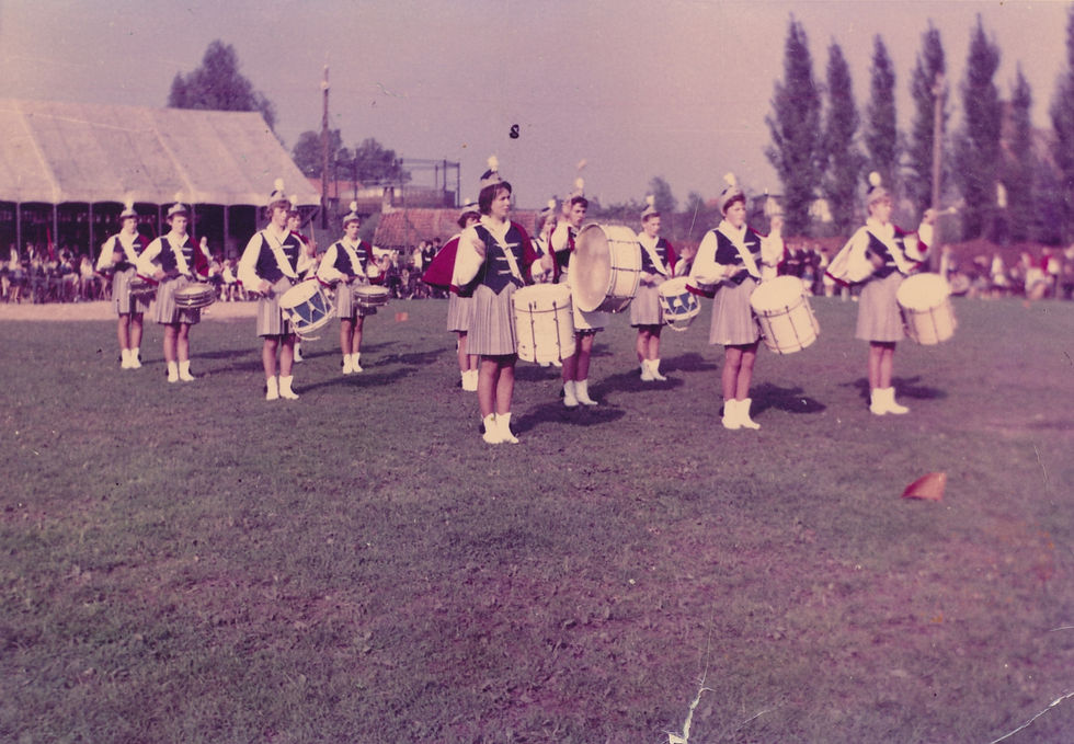 1963