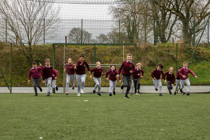 Killygarry students engaged in a P.E lesson (Online Only do NOT Print )