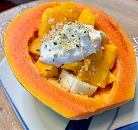 Island fruit bowl w: cashew cream & hemp