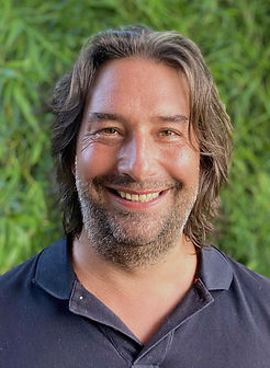 portrait JB.jpg