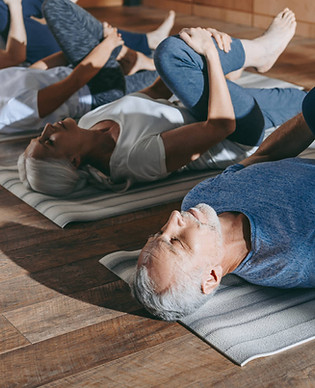 Yoga adapté.jpg