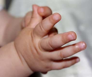 mains bébé.jpg