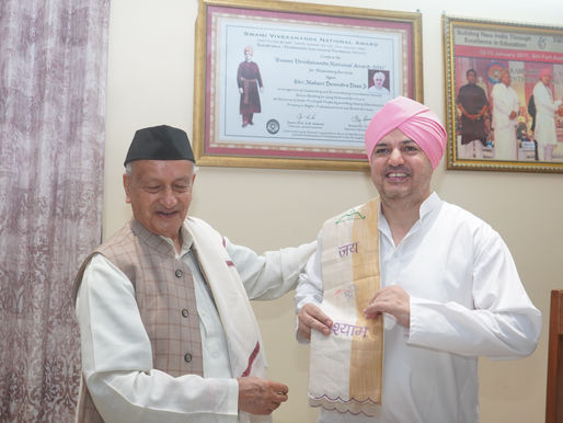 श्री दरबार साहिब से जनसेवा का संदेश, कोश्यारी ने एसएमआई अस्पताल के कार्यों को सराहा