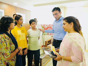 DM सविन बंसल बने सहारा: आर्थिक मदद, बेटे का दाखिला और बेटी की पढ़ाई फिर शुरू
